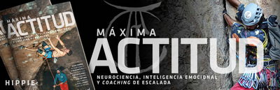 Hippie, acompañado por Carlos Suárez, presenta su último libro "Máxima actitud"