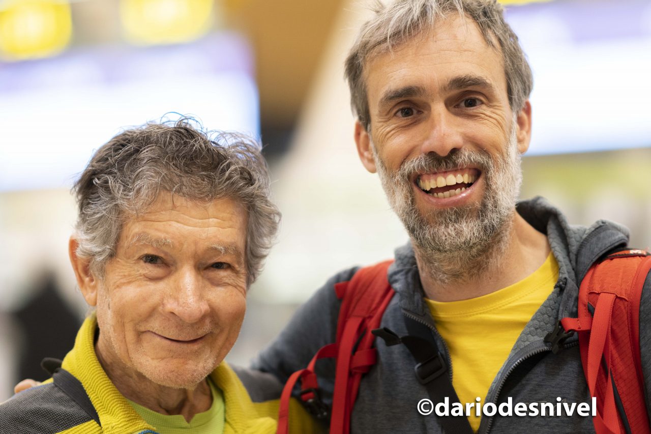 Carlos Soria y Sito Carcavilla en la Librería Desnivel