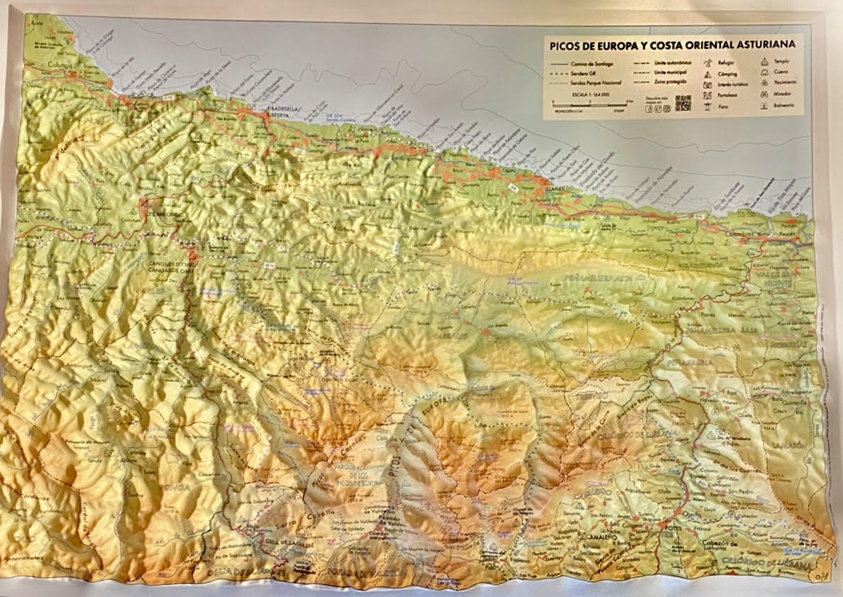 Mapa en relieve Costa oriental asturiana y Picos de Europa