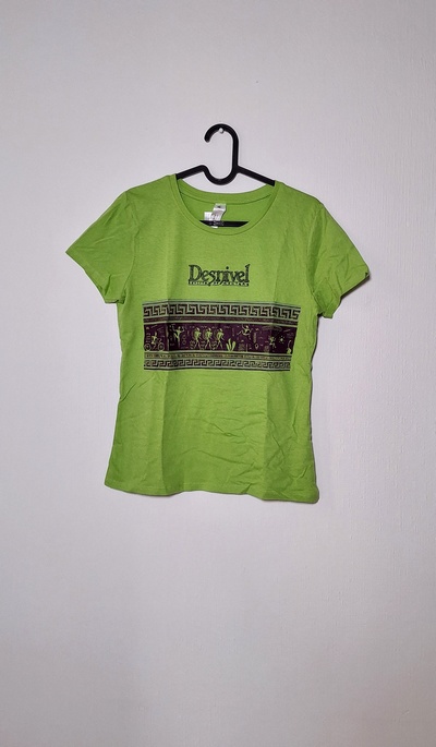 Camiseta entallada verde pistacho