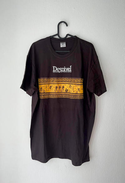 Camiseta básica marrón