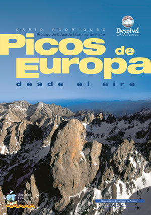 Picos de Europa desde el aire